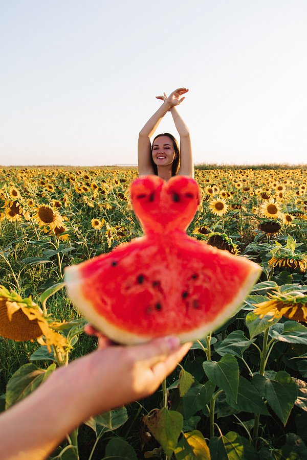 Лавстори в подсолнухах