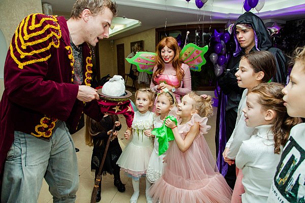 ДЕТСКИЙ ДЕНЬ РОЖДЕНИЯ "ПРИНЦЕССЫ И ВЕДЬМОЧКИ"