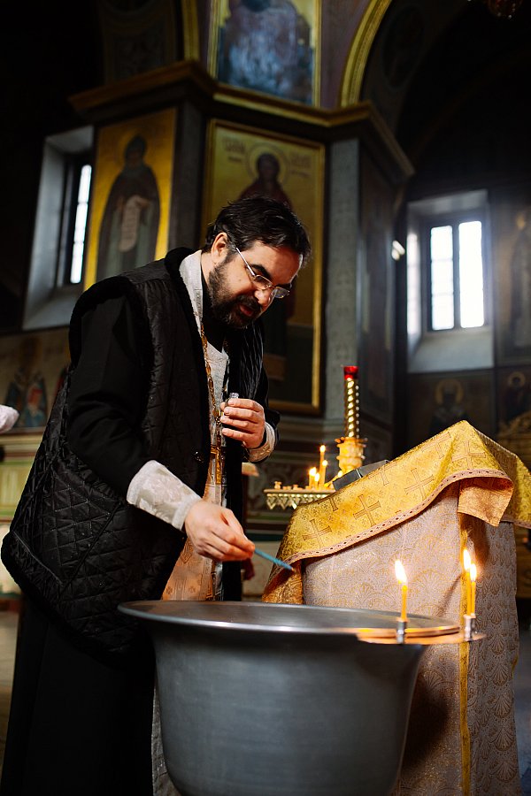 Крещение. Собор Михаила Архангела г. Сочи.